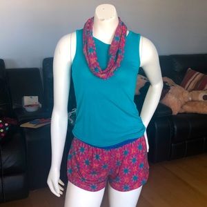Matching tank & shorts & scarf